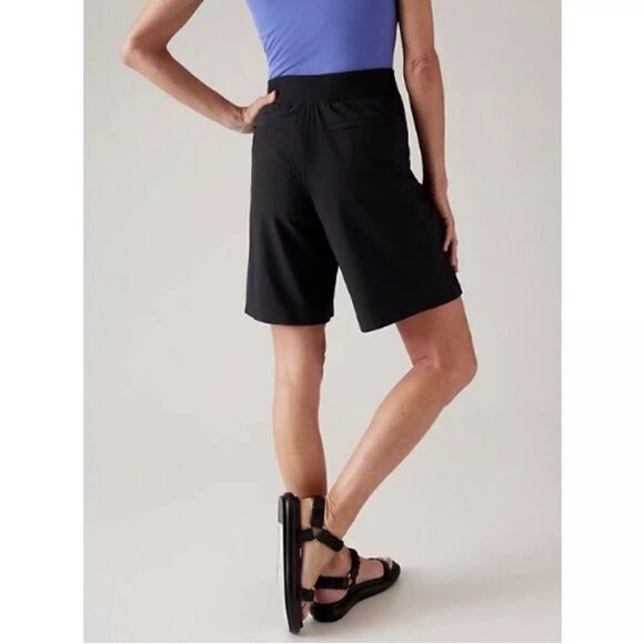 NWT Athleta Black Brooklyn Bermuda Shorts! - Picture 4 of 7
